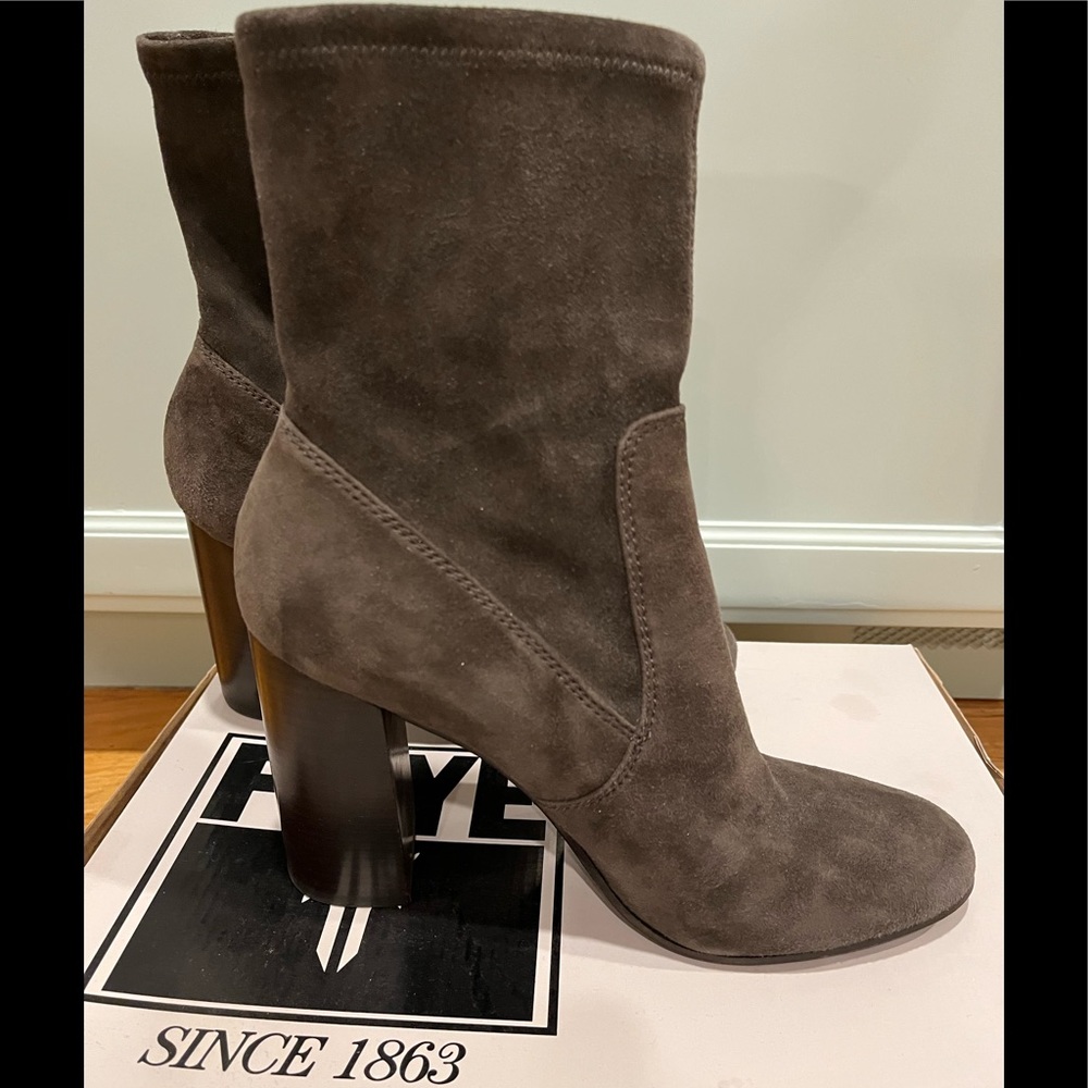 FRYE Mina Stretch Short suede boots